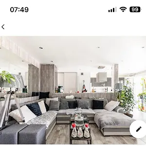 Cosy , Vaulx-en-Velin France